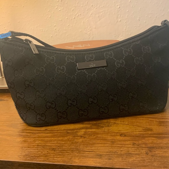 Gucci Boat Pochette Bag - Picture 15 of 16